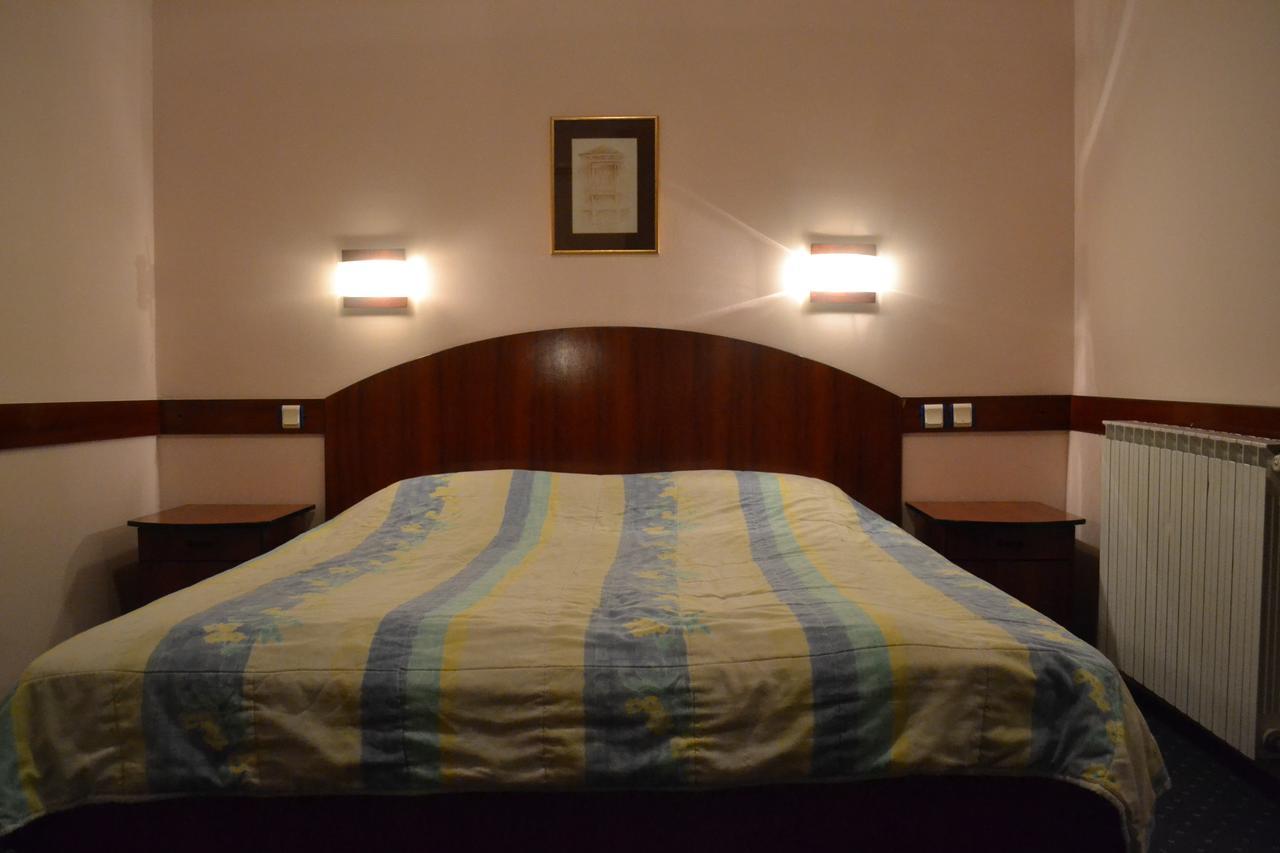 Hotel Mimoza Kumanovo Exteriér fotografie
