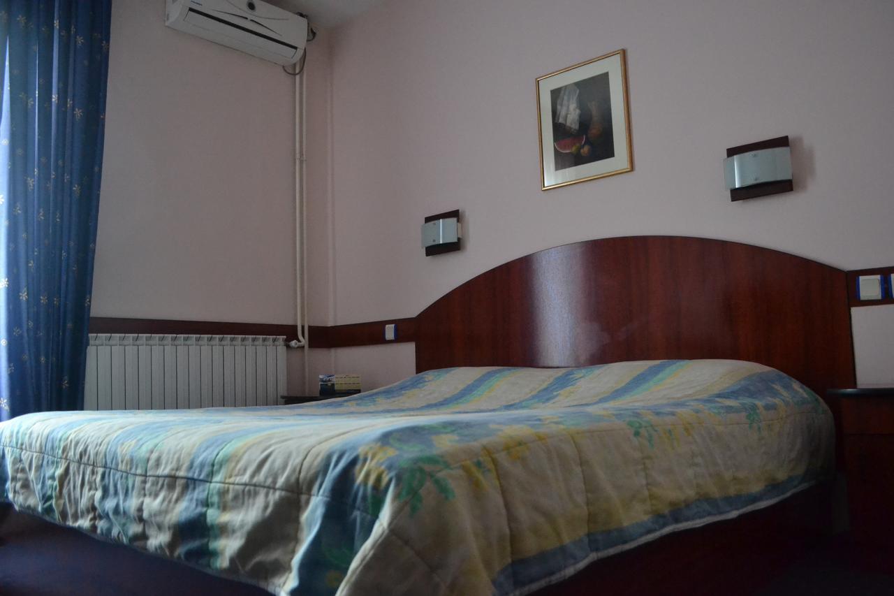 Hotel Mimoza Kumanovo Exteriér fotografie